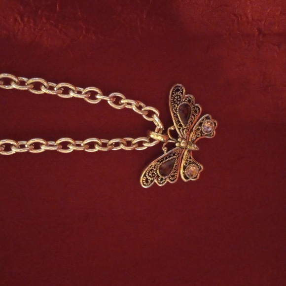 Amethyst crystal butterfly pendent on a 18 inch circle link chain toggle clasp - Picture 4 of 4